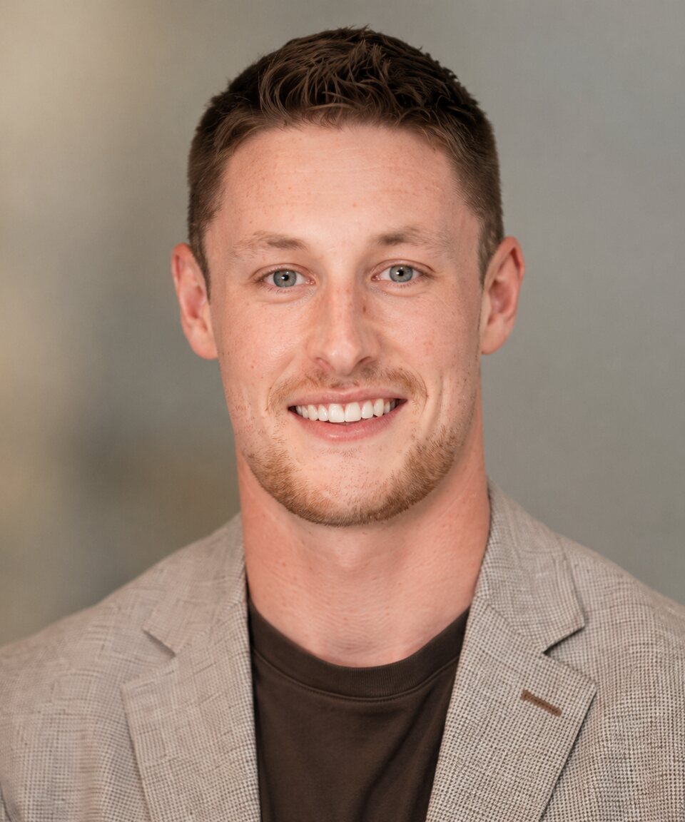 Portrait of Paskal Cormier, financial advisor.